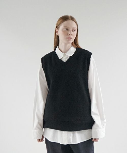 VU ヴウ boa v vest [BLACK］ボア Vネックベスト vu-cut-011
