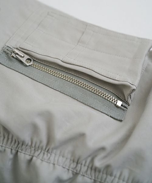 VU ヴウ big MA-1[CHALK] ビックエムエーワン vu-blu-005