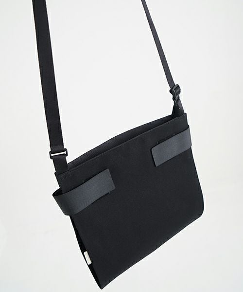 macromauro  マクロマウロ WRAP BAG SHOULDER CANVAS M(BLACK)