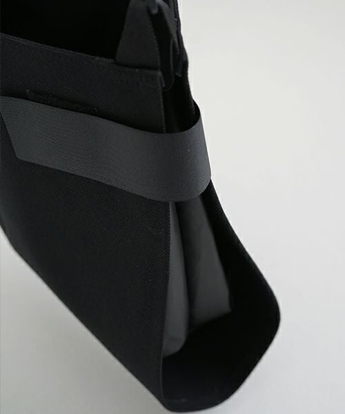 macromauro  マクロマウロ WRAP BAG SHOULDER CANVAS M(BLACK)