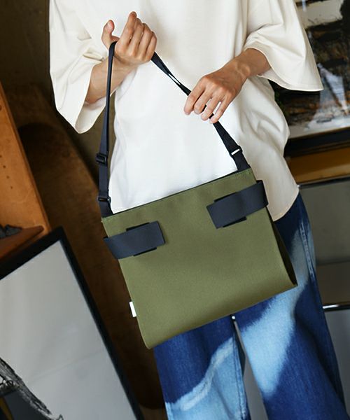 macromauro  マクロマウロ WRAP BAG SHOULDER CANVAS M(KHAKI)