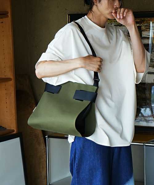 macromauro  マクロマウロ WRAP BAG SHOULDER CANVAS M(KHAKI)