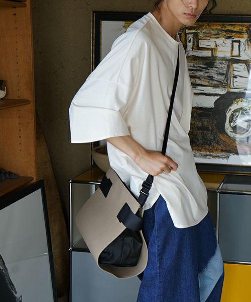 macromauro  マクロマウロ WRAP BAG SHOULDER CANVAS M(BEIGE)