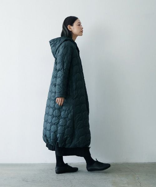 美品⭐︎mochi quilted hood coat キルトフードコート Mochi モチ quilted food coat[ma9-co-01/graphite] キルトフードコート
