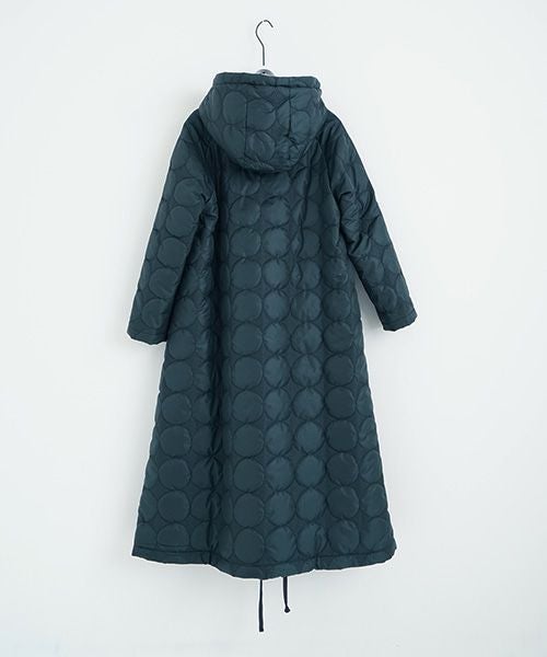 Mochi モチ quilted food coat[ma9-co-01/graphite] キルトフードコート