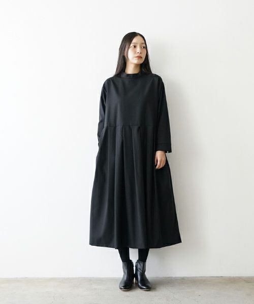 Mochi モチ hight neck tuck dress[ma20-op-01/black] ハイネック