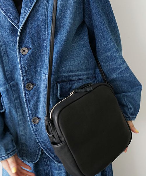 Mochi モチ box shoulder bag[ma-pro-27/black] 鹿革 ボックス