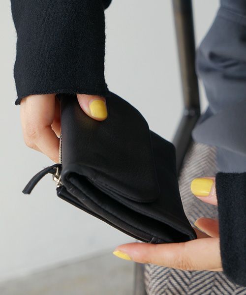 Mochi モチ trifold wallet[ma-pro-28/black] 鹿革 3つ折り財布