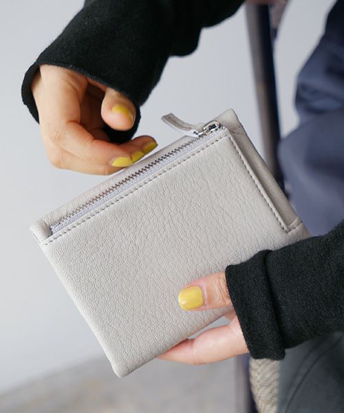 Mochi モチ trifold wallet[ma-pro-28/green grey] 鹿革 3つ折り財布