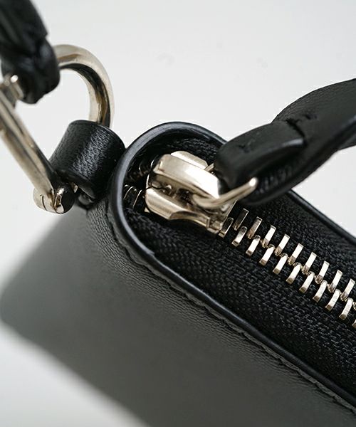 ED ROBERT JUDSONエド ロバート ジャドソンkarabiner strap round zip purse 05.BLACK