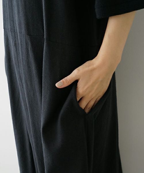 Mochi モチ open collar dress [black] オープンカラーワンピース