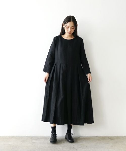Mochi モチ tuck dress [black] フレンチリネンタックドレス