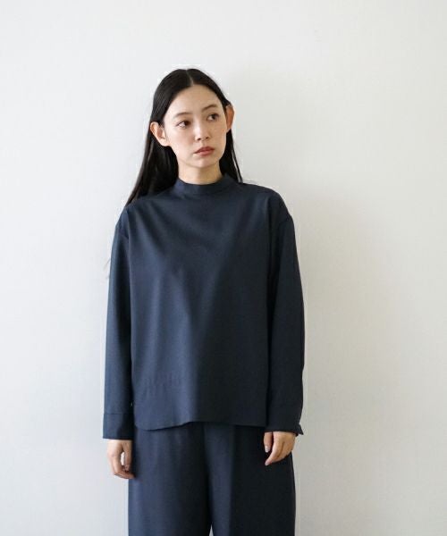 Mochi モチ petit high necked shirt [deep blue] ハイネックシャツ