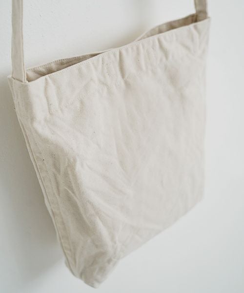 YOKO SAKAMOTO ヨーコサカモトRESEARCHER BAG MEDIUM[ECRU/YS-RE-BAG-M] ショルダーバッグ