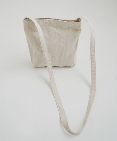 YOKO SAKAMOTO ヨーコサカモトRESEARCHER BAG MEDIUM[ECRU/YS-RE-BAG-M] ショルダーバッグ