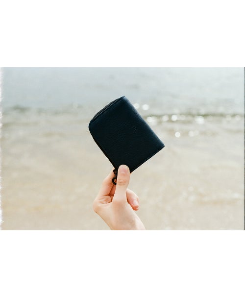 VUm PRODUCT B18 zip card case deer leather / figaro