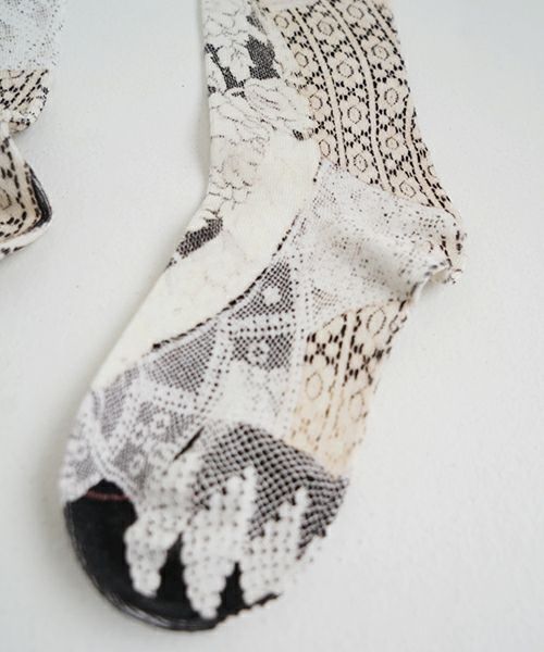 AHCAHCUM あちゃちゅむ flower socks[04クロ]