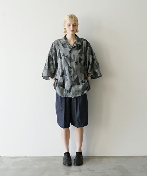 VUヴウgeometric open collar shirt [WHITE×BLACK］幾何学開襟シャツ vu-sht-005