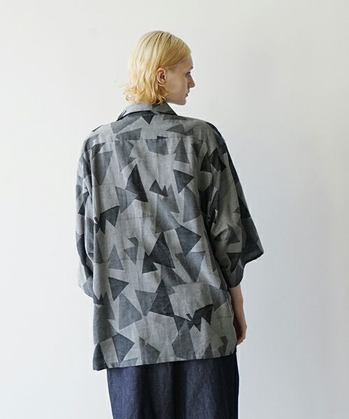 VUヴウgeometric open collar shirt [WHITE×BLACK］幾何学開襟シャツ vu-sht-005