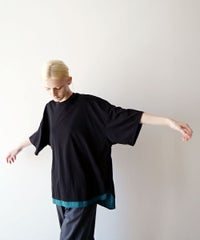 VUヴウtwo slit t-shirt [BLACK×BLUE GREEN] vu-cut-004重ねスリットtシャツ