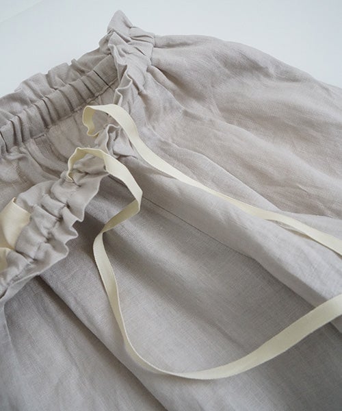 suzuki takayukiスズキタカユキgarthered pants II [S261-26/cloudy ecru]ギャザーパンツ 