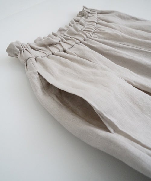 suzuki takayukiスズキタカユキgarthered pants II [S261-26/cloudy ecru]ギャザーパンツ 