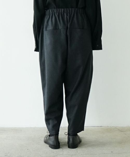 VU ヴウ 【Standard】cropped pants flannel wool [CHARCOAL GRAY] vu-pnt-005