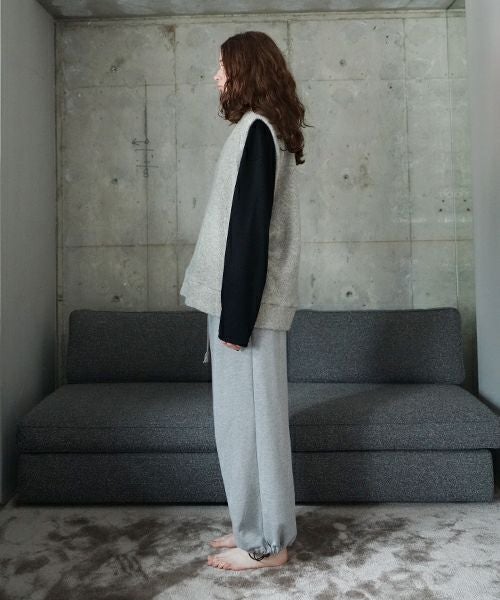 VU ヴウ boa v vest  [LIGHT HEATHER GRAY] vum-kn01
