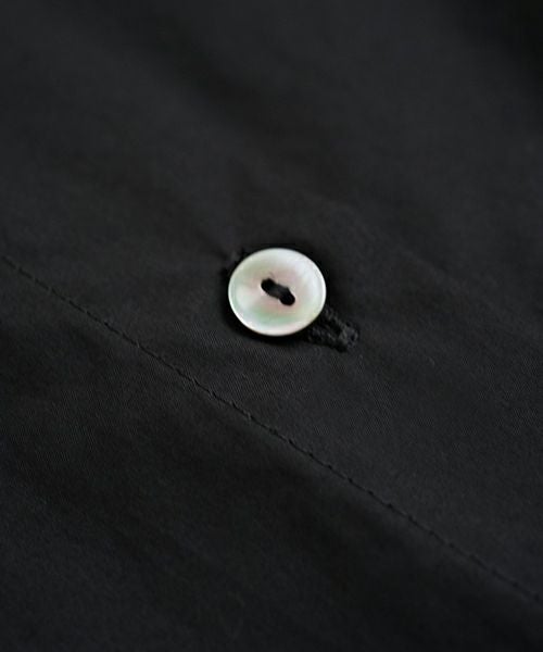 Mochiモチfinx cotton double slit shirt [black/ma25-b-01] 
