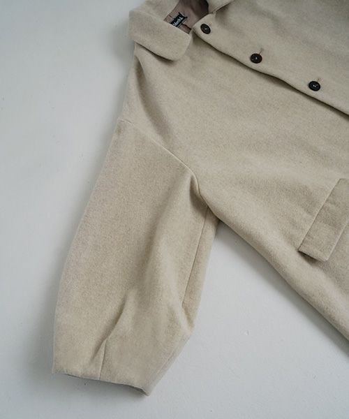 Mochiモチpetal sleeve coat [mocha greige/ma25-co-03]
