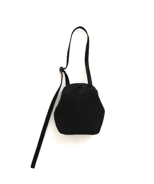 VUm PRODUCT B21 kiss-lock shoulder bag slim deer leather / black
