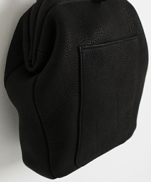 VUm PRODUCT B21 kiss-lock shoulder bag slim deer leather / black