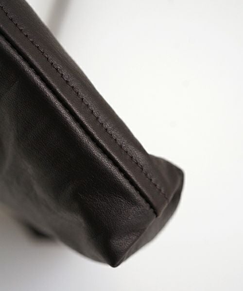 YOKO SAKAMOTO / ヨーコサカモトRESEARCHER BAG-MEDIUM[BROWN-FG] YS-BAG-LE-M