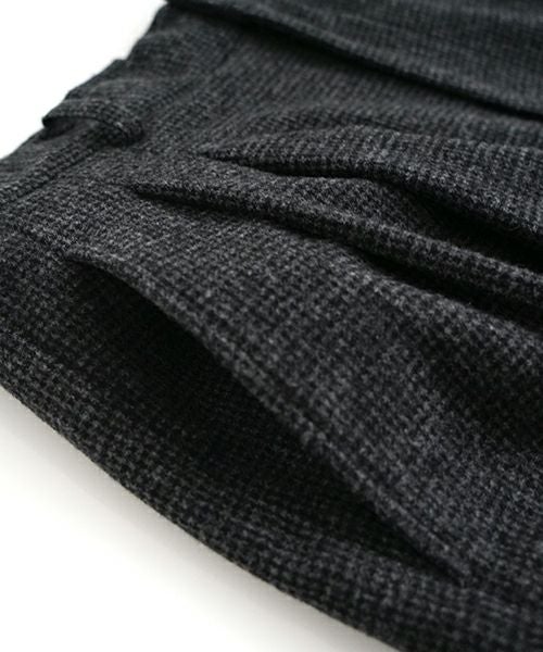 YOKO SAKAMOTO / ヨーコサカモトDOUBLE PLEATED CROPPED TROUSERS ［HOUNDSTOOTH］ YS - 25AW - 13