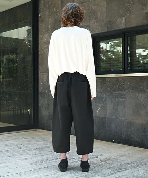 VU / ヴウtuck wide cropped pants finx cotton [BLACK] vu-pnt-012