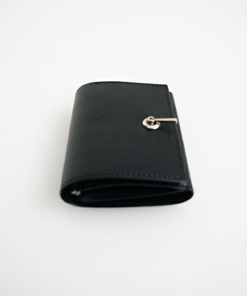 ED ROBERT JUDSON SWITCH トライフォールドウォレット（ブラック）の正面の横