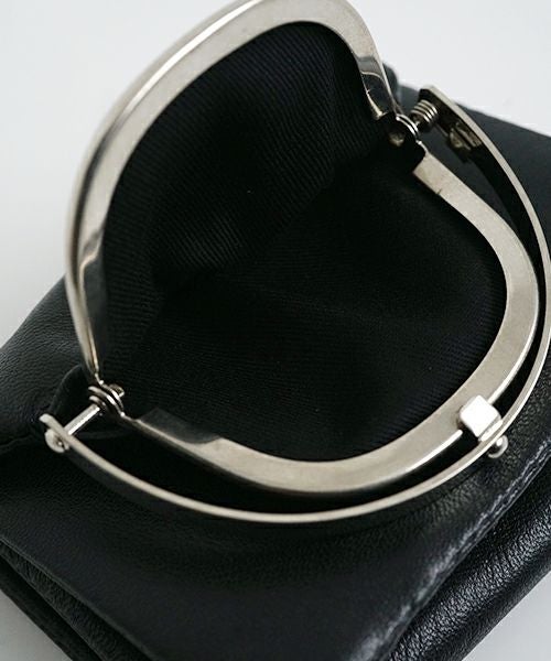 ED ROBERT JUDSONエド ロバート ジャドソンframe trifold wallet[B01SEWL-72LD/lambskin 050 black]フレームハーフウォレット サイフ