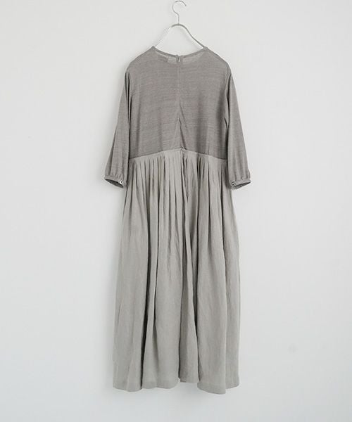 Mochi / モチ<br>panel tuck dress [frosty gray]<br>ms22-op-05