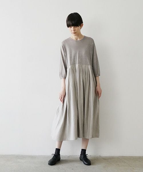 Mochi / モチ<br>panel tuck dress [frosty gray]<br>ms22-op-05