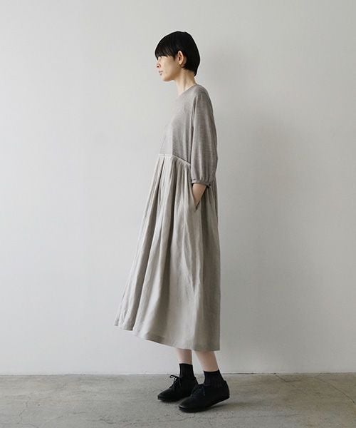 Mochi / モチ<br>panel tuck dress [frosty gray]<br>ms22-op-05