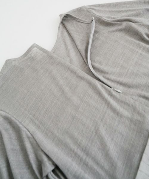 Mochi / モチ<br>panel tuck dress [frosty gray]<br>ms22-op-05