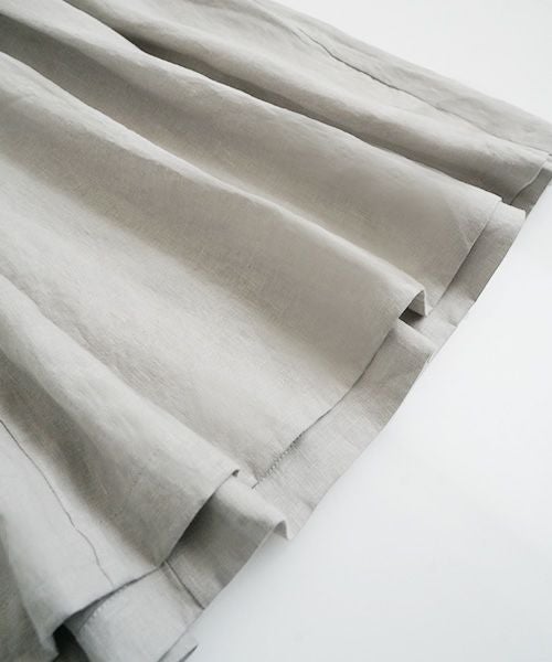 Mochi / モチ<br>panel tuck dress [frosty gray]<br>ms22-op-05