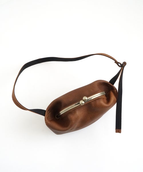 macromauro マクロマウロ<br>DEER LEATHER GANMA MINI [brown]<br>ディアレザー ガンマミニ がま口ショルダーバッグ