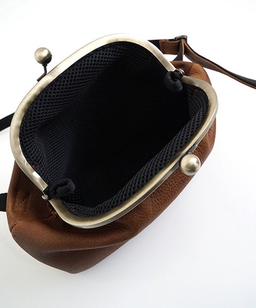 macromauro マクロマウロ<br>DEER LEATHER GANMA MINI [brown]<br>ディアレザー ガンマミニ がま口ショルダーバッグ