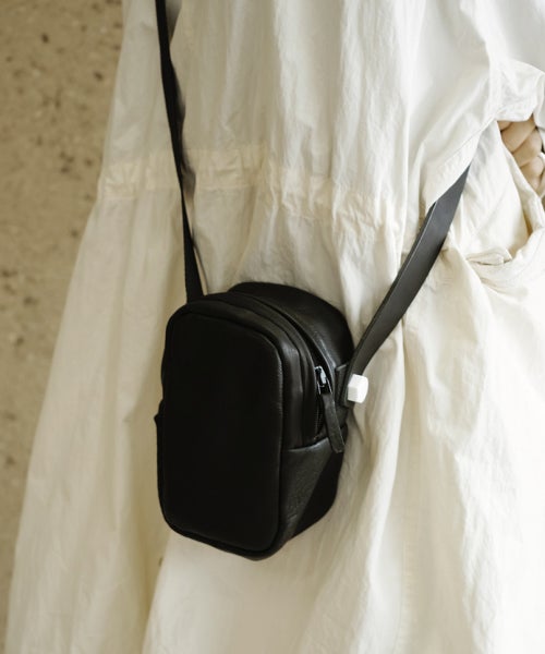 macromauro マクロマウロDEER LEATHER BOX BAG S black