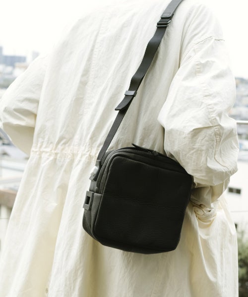 macromauro マクロマウロDEER LEATHER BOX BAG L black