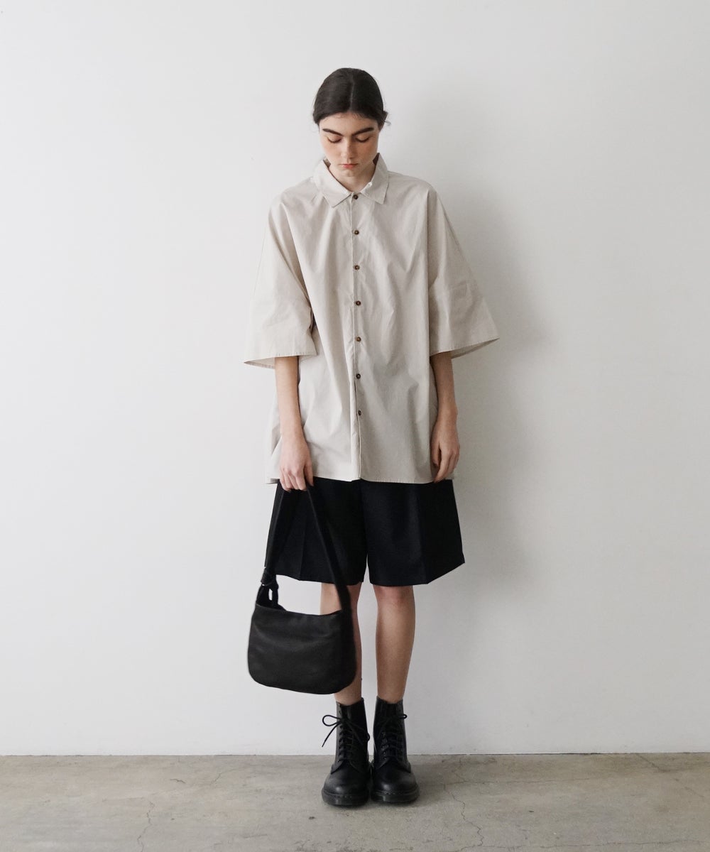 VUm PRODUCT B22 mini sash bag deer leather / black