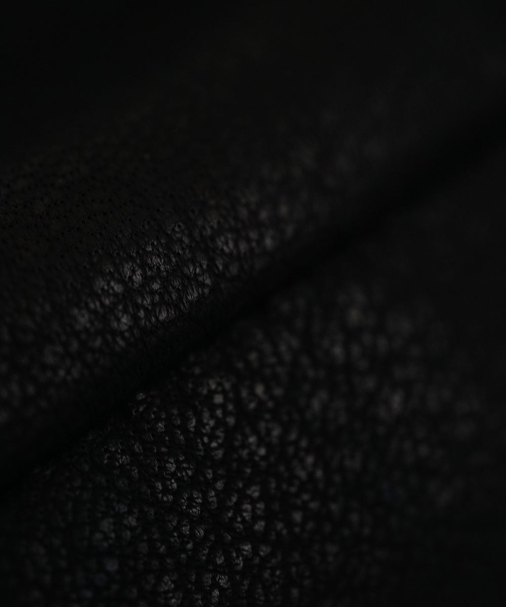 VUm PRODUCT B22 mini sash bag deer leather / black
