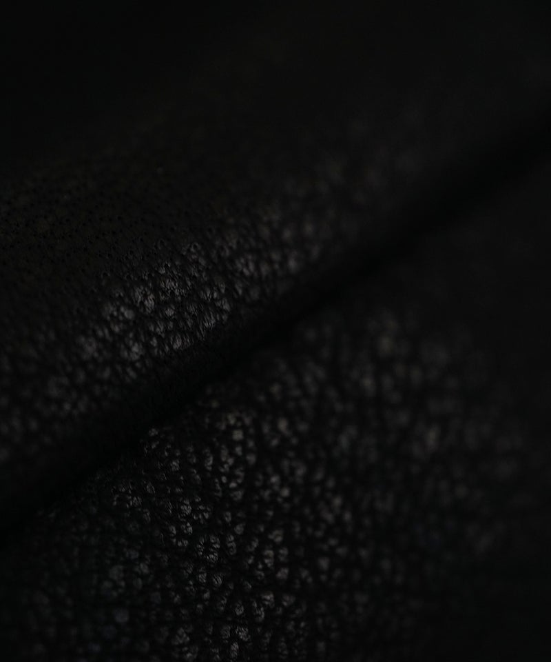 VUm PRODUCT B22 mini sash bag deer leather / black