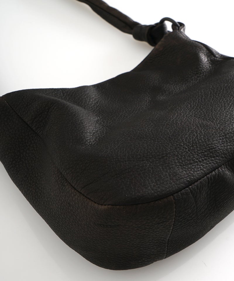 VUm PRODUCT B22 mini sash bag deer leather / dark brown